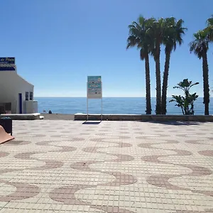  Apartahotel In First Row To The Sea,